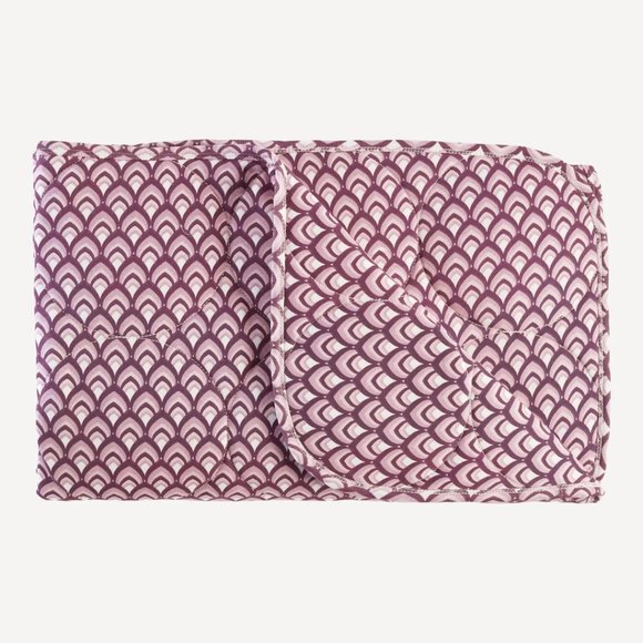 NWT Kate Quinn Modern Feathers Classic Circle Quilt Pink - Picture 1 of 3